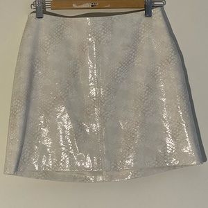 H&M white vinyl snake print skirt